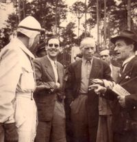 Roese 1948 mit H.v. Hanstein
